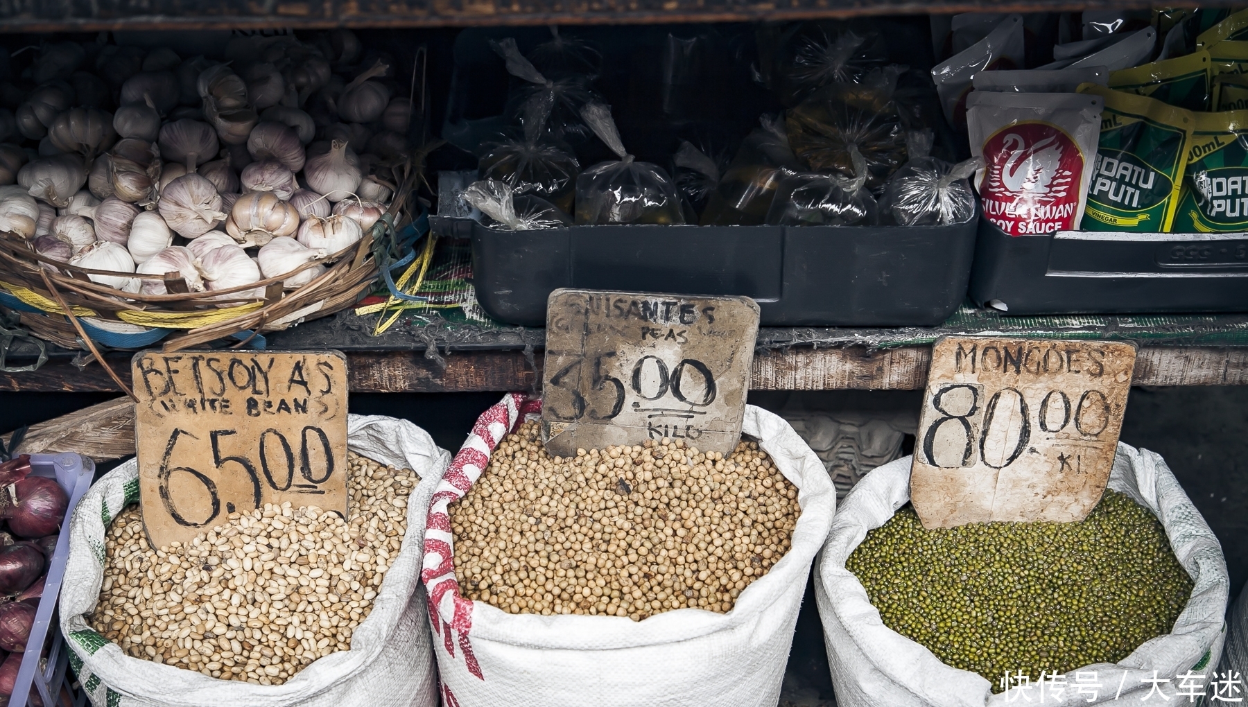 中国游客到菲律宾先逛菜市场,竟然发现还有光碟店