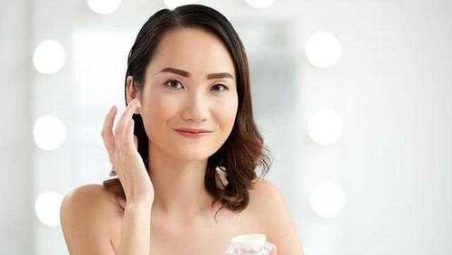  眼霜■眼霜怎么用才有好的效果？教你正确的方法，拥有魅力电眼