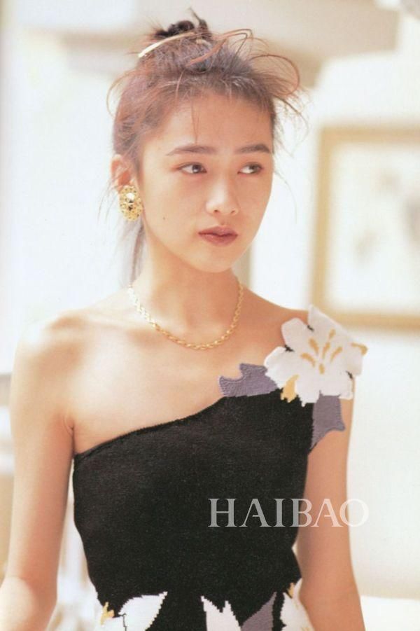 昭和时代少女偶像们的美貌太能打了吧，只知道山口百惠简直亏大了