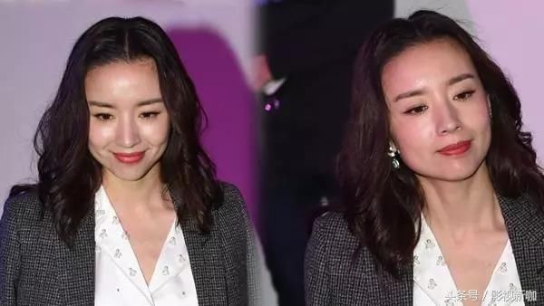 高圆圆39岁，董洁38岁，两人仅差一岁，一个少女一个大妈！