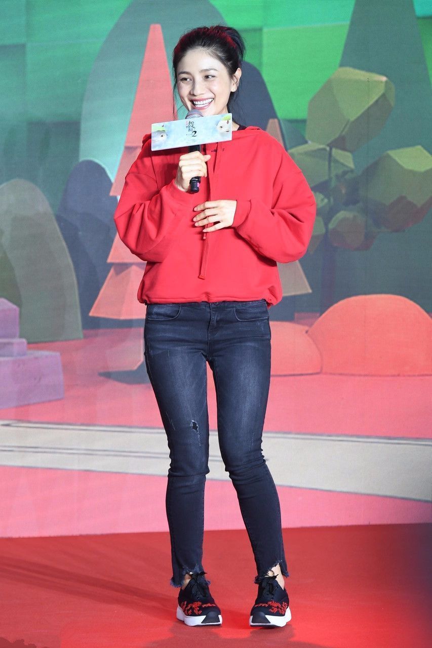 胡可素颜很真实，脸部松垮皱纹明显！网友：42岁普通人就是这样子