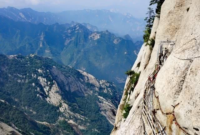 中国这十大名山，去过三个算及格，全去过的那绝对是骨灰级驴友！