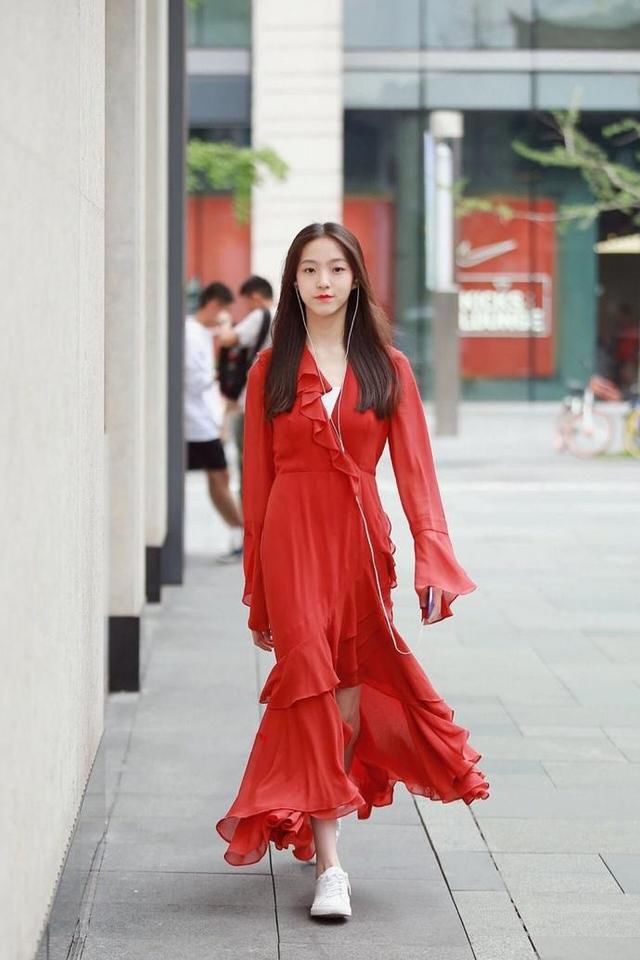 同样是穿裙子，有气质淑女，有性感御姐!