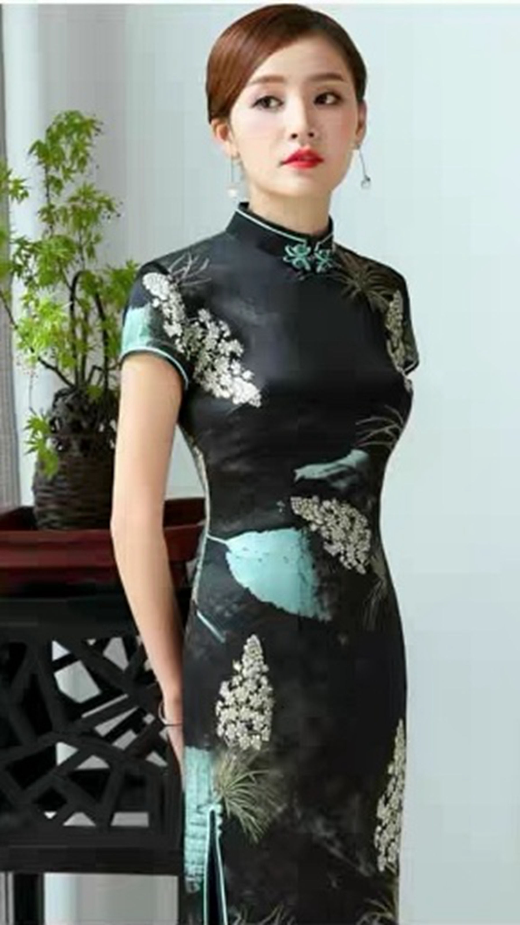 夏季新款日常真丝旗袍裙，中长款晚礼服，深色印花旗袍，高贵冷艳