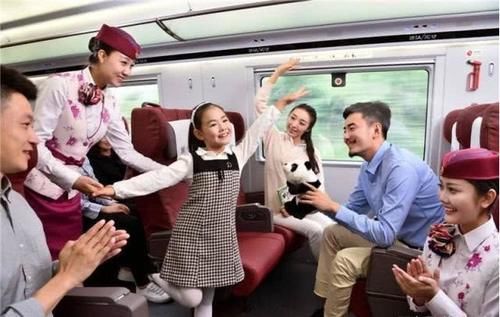  饭量■火车上那么多人，为何车上的盒饭卖不动？乘客：和我们没