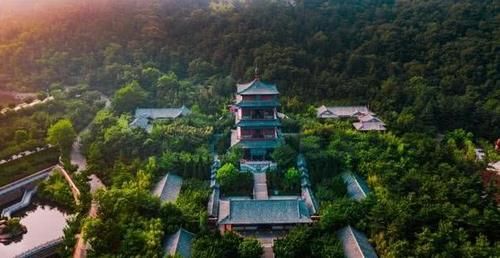 山东最神奇的景区：日本人韩国人一年四季络绎不绝，只为参拜神像