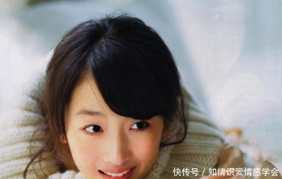 周冬雨素颜依然很可爱,如何跟她一样美得很随意呢