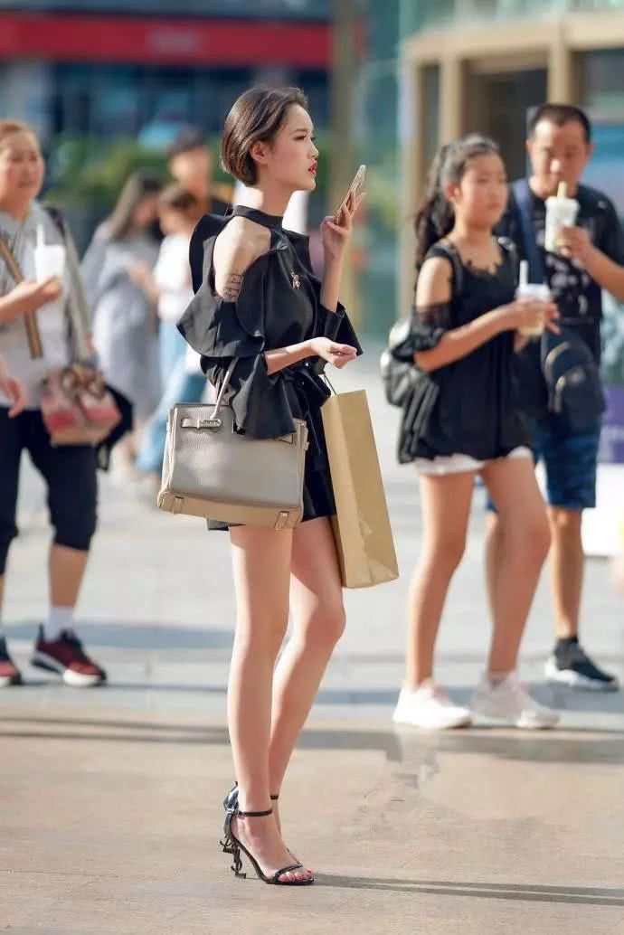  小姐姐身|一双优雅的高跟鞋，穿出女性的魅力姿态