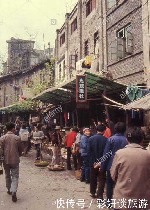  胡子■山是一座城 城是一座山1985年的山城重庆