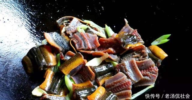 「炖汤」黄鳝滋补,不炖汤试试这样烧,蒜香浓郁肉质鲜,一下做5条不够吃!