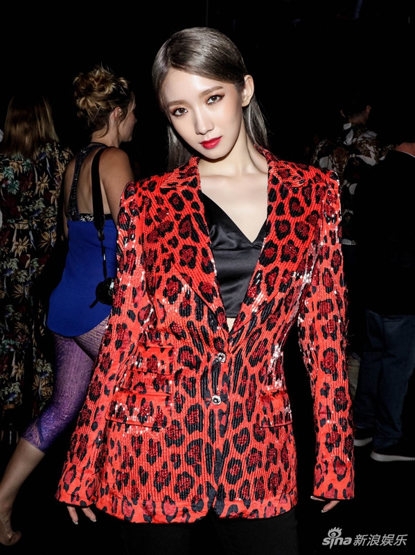 李冰冰景甜娜扎孟美岐金晨现身纽约时装周