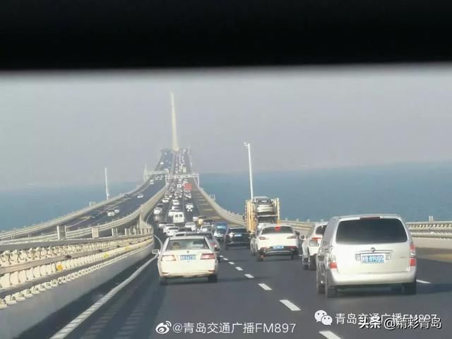 你堵哪了?高速成停车场,隧道口寸步难行!有人哀嚎:尿不湿忘带了