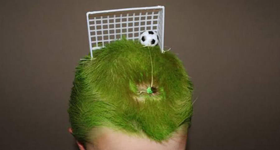 让你“惊掉下巴”的奇葩发型:图一成足球场，最后一个真的绝了