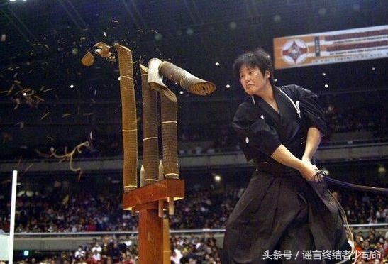 刀劈子彈不是神話 世界上拔刀最快的男人 網友 現實版橘右京 雪花新闻