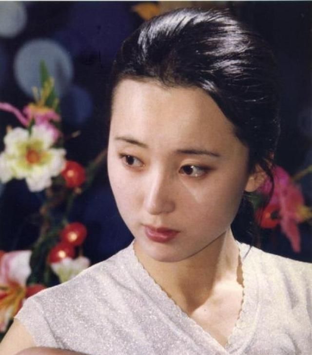  #老照片#陈晓旭这么美原来她有一个高颜值妈妈几张老照片看尽她简短一生