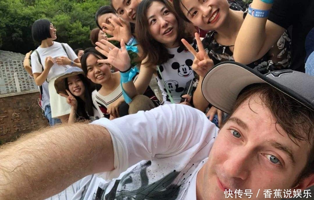 美国人评价中日印街道：日本整洁、印度脏乱差，中国街道4个字