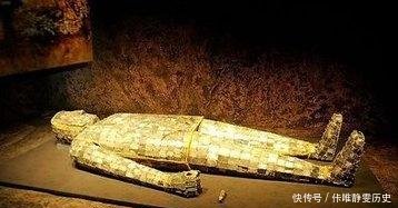 村民上山取土发现项羽军师墓，考古队挖开地宫，专家赶紧退出去