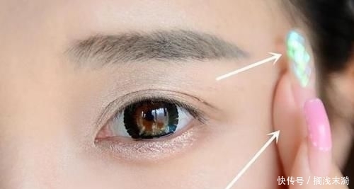  『眼霜』爱美的女人，睡觉前都偷偷做好4件事，到了40岁仍然看着很年轻