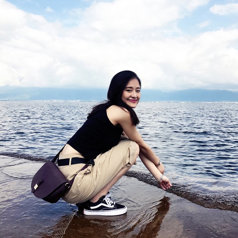 一直以为穿连衣裙才洋气，自从穿上港味套装，我把连衣裙全扔了