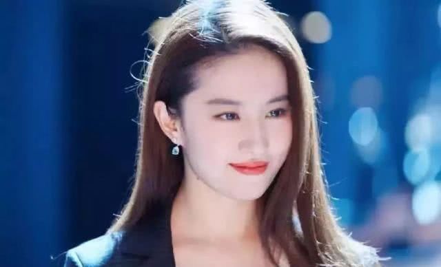 「剪短」这4种女生还是不要剪短发了,显老