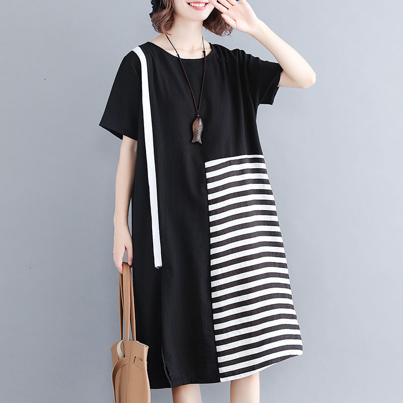 假如你不止51岁，要穿年轻点，棉麻秋裙+裸鞋，美得令人着迷