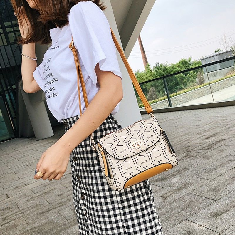 9月主流的几款女包,新潮百搭,怎么拎都好看