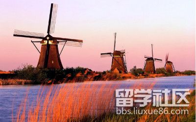 荷兰大学开学时间2018