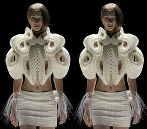 模特穿上3D打印的裙子,人生路像是开挂了一样,网友:时尚界的海鲜!