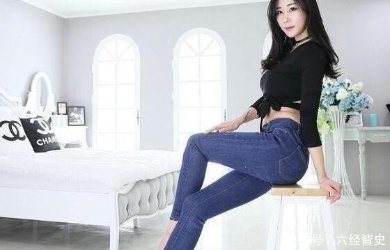 【美女】活力十足的牛仔裤美女,气质出众,无论走到哪都是焦点