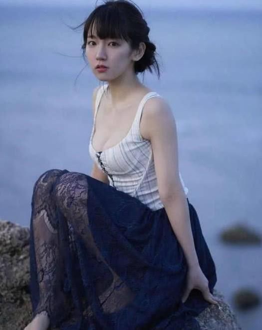 街拍，高颜值小姐姐教你真正的美，让人目不转睛