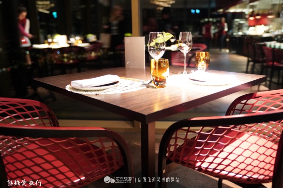 奥黛丽赫本最倾慕的结婚圣地,如今又有天空泳池