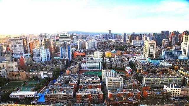  「我国」我国三座名字带“春”的城市，其中一座城市不带，却也是“春城”