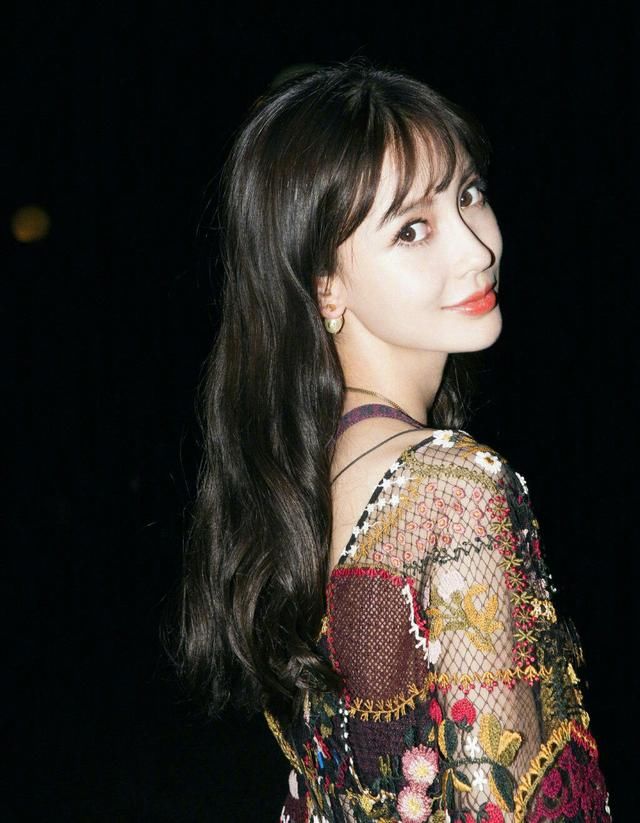 baby澄清翻手机事件：子虚乌有！希望大家不要信谣传谣！