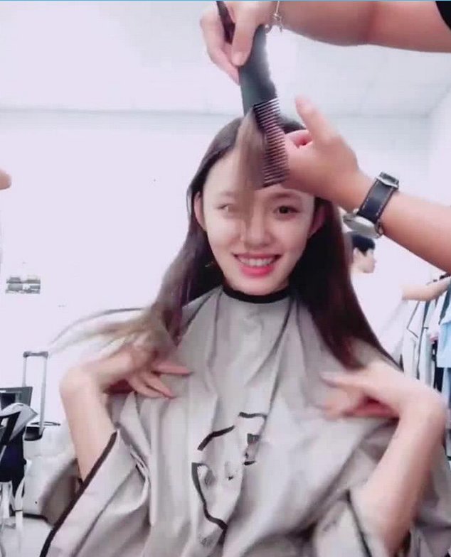 林允剪完刘海大变样，网友:果然女生有刘海好看，明星也不例外!