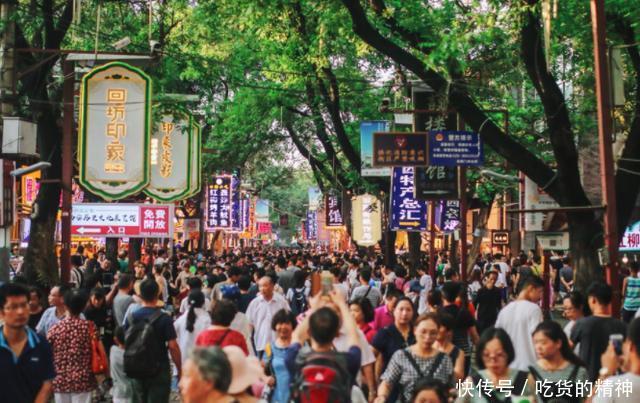 西安网红的景点,各种小吃让人眼花缭乱,外国人也好这口