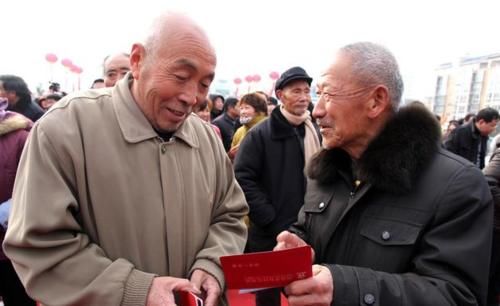  [真的假]如果按时缴纳了社保，没有档案就不能办理退休了？网友