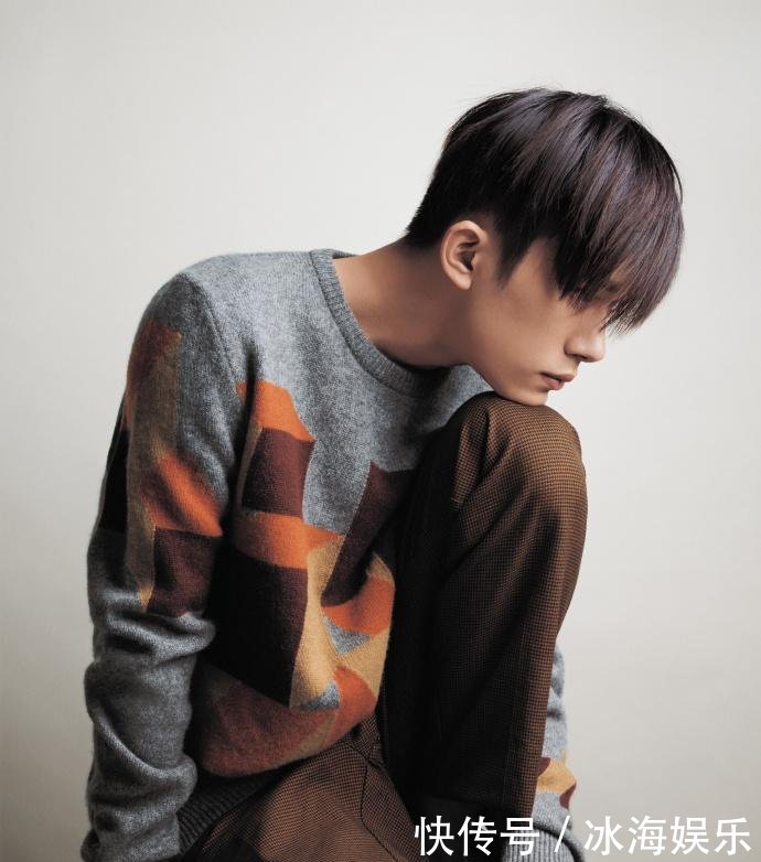 易烊千玺很无辜! 抄袭事件设计师已发致歉信, 粉丝嫌弃公司不上心