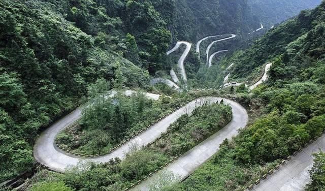  「中国」中国一座让人走到崩溃的景点，上山只要66秒，下山却要花2小时