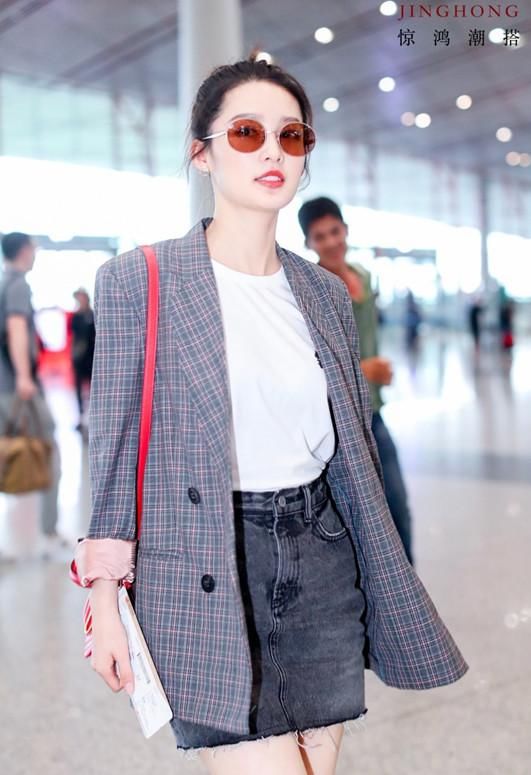 李沁能有80斤?这么紧的短裙都塞得进去,网友:再胖一点都穿不下