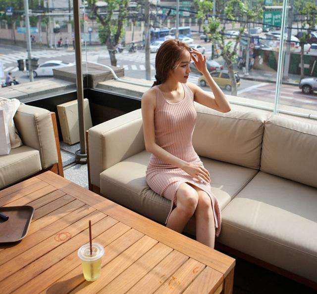 有些裙子只有丰满的女人穿才能显出女人味