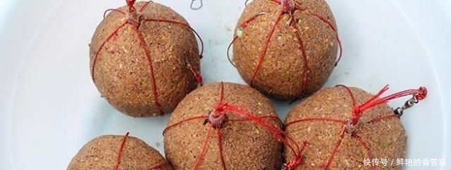 打窝:这几样东西在农村很常见,混合在一起去野钓,咬钩的全是大鱼!