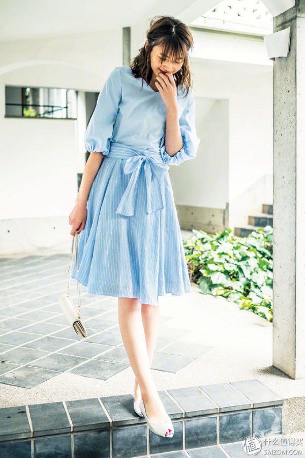下周穿什么?清爽简约的通勤装，让你赢得好印象!