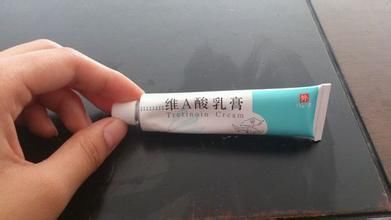 医学院女导师告诉我一秘密:药店一不起眼乳膏，眼袋、眼纹消无影