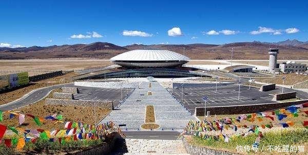 世界海拔最高的民用机场:稻城亚丁机场