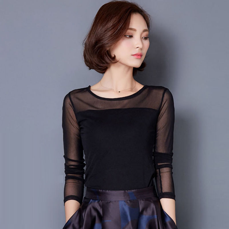 身材丰满的女人就穿吊带，特别性感有女人味，人人看了都脸红