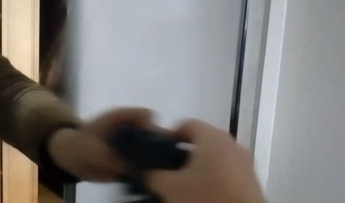  「洗洁精」每天洗完澡玻璃镜子都会起雾，只需要简单的一步，以后都不会起雾