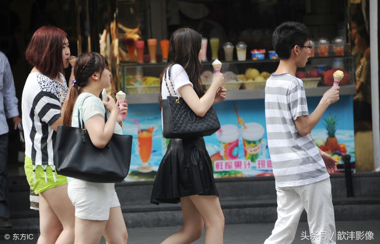 盛夏美女们都这样穿戴的