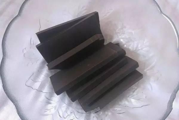  『皮肤』它是“穷人的阿胶”，价格便宜，一天一块，皮肤白嫩“少女气色”