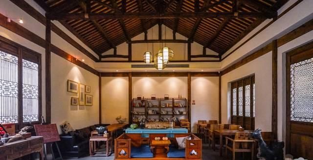 隐藏于杭州山林之中，由100多年历史古宅改造，却鲜为人知的民宿