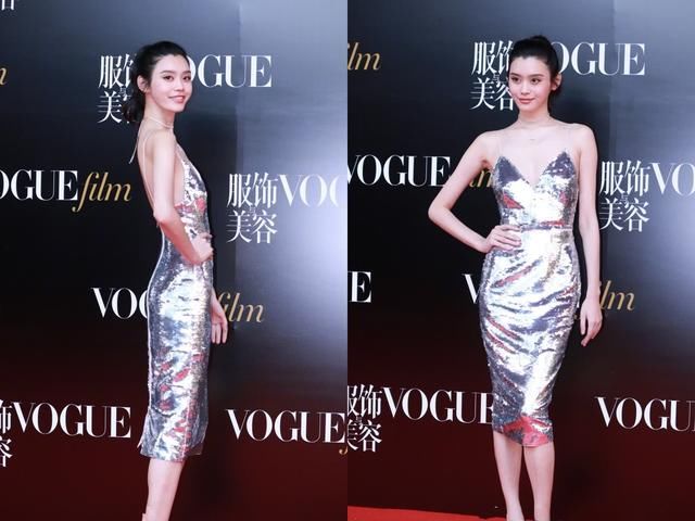 奚梦瑶穿银色吊带现身，紧到不方便走路，网友：为了美拼了！